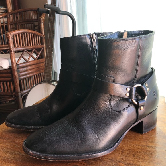 SOLD - FRYE - Dars Harness Short Boots. Size 7.5. - Picture 8 of 8